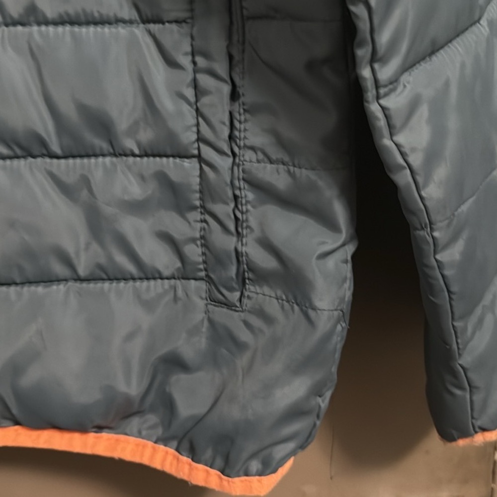 Kids PUMA Gray Hooded Puffer Jacket with Orange Trim Size L - Picture 4 of 5